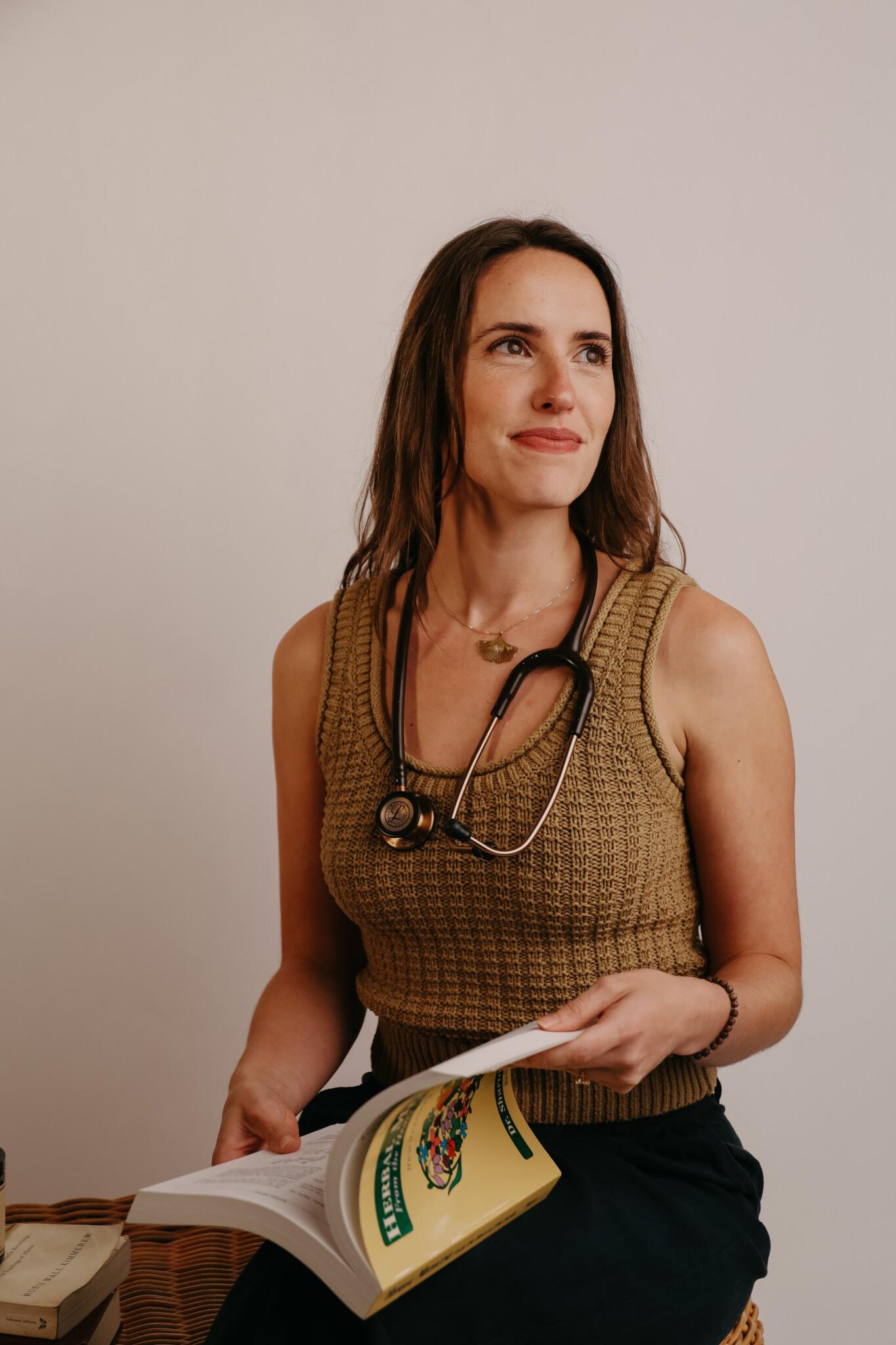 dr-jessica-tapper - Naturally Dr. Sue Wellness Dr. Jessica Tapper, N.D.