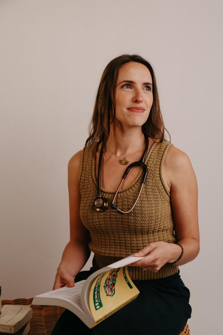 Dr. Jessica Tapper, N.D​.
